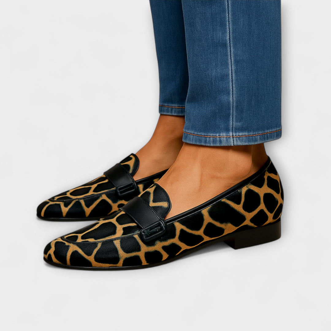 Wale - Elegant Leopard Print Loafers for an Exceptional Style