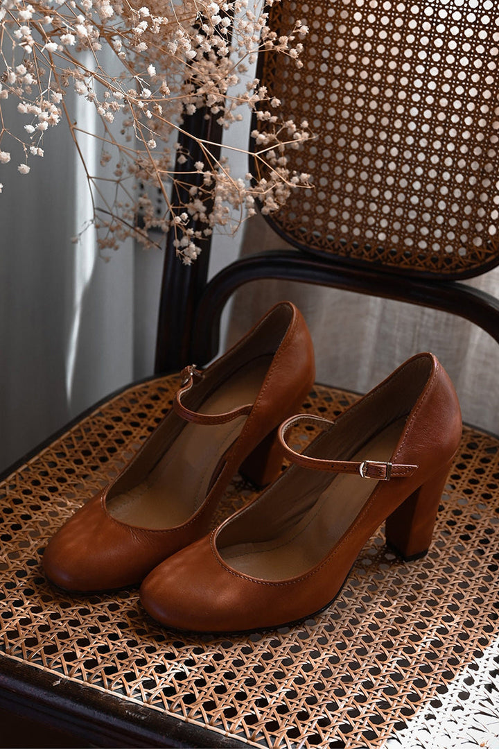 Caella™ | Elegant sandals with straps and compact heel, perfect for any occasion