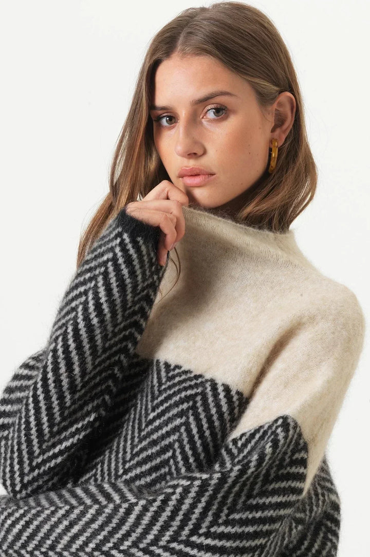 Adelie | Premium Turtleneck Sweater Made of Fine Knit